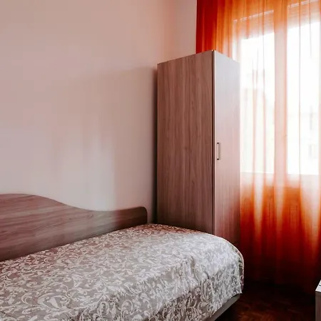 Costa 182 Appartement *